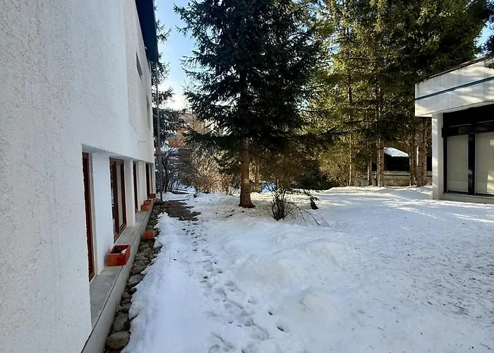 - Crans-Montana